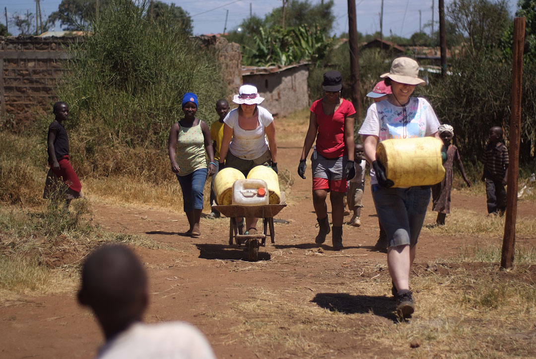 Kenya 2011 : The endless water run
