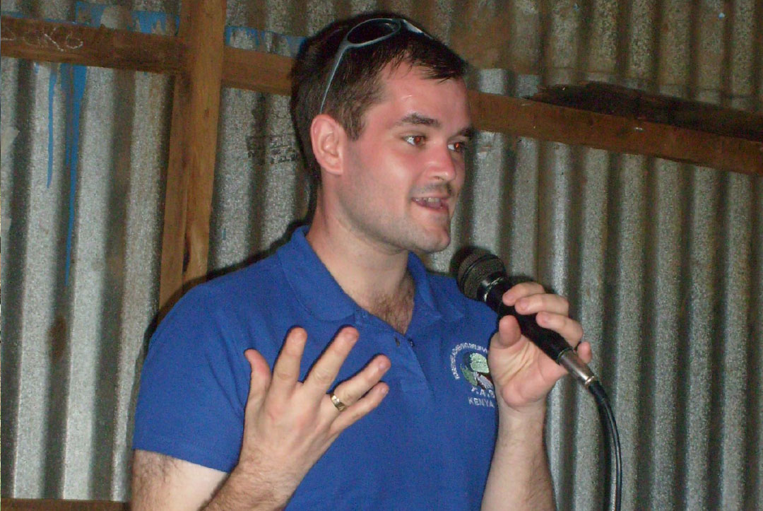Kenya 2013 : Mikey, one of the volunteers conquering his fear of public speaking